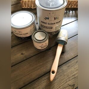 Annie Sloan Chalk Paint and Wax Set NWT